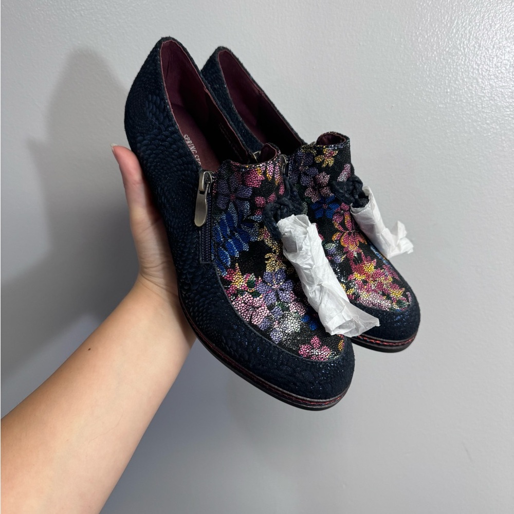 LArtiste Shimmery Floral Block Heel Side Zipper Shoes - - Size 39 - New No Box
